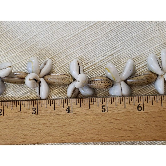 Vintage Unsigned Cowry/Cowrie Shell 17" Long Strand Statement Necklace, Chunky - Picture 5 of 7